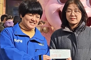 常州爱心企业订购1万箱永州道州脐橙