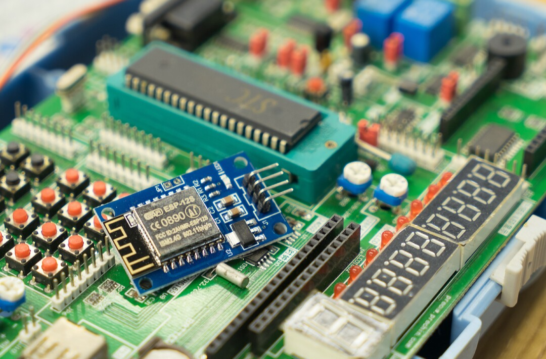 新年开新局｜“订单已经排到4月了”——益阳PCB企业马不停蹄赶外贸单