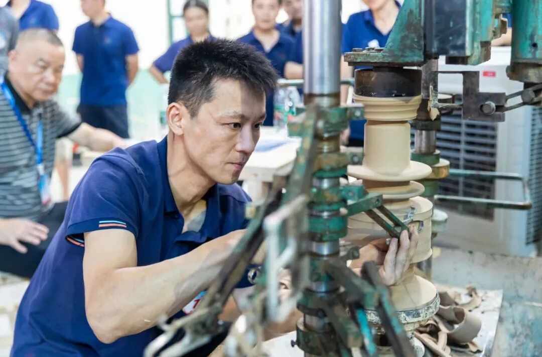 “醴陵陶瓷工匠”成功入选全省最具代表十佳劳务品牌