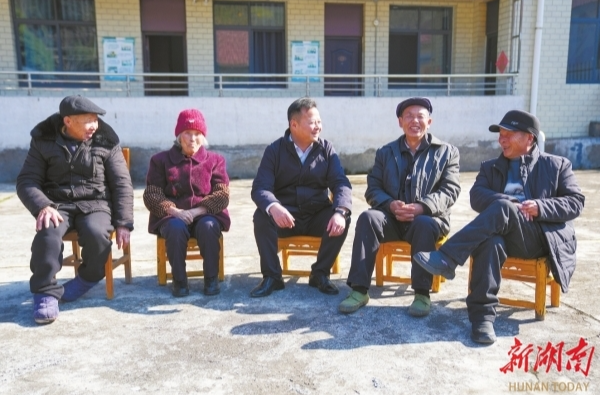 “田”是脚下土 “卫”是心上责——记“全省担当作为优秀干部”田卫