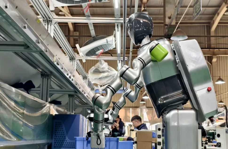 好评中国丨以“智”赋能，驱动“百年一遇”的产业腾飞