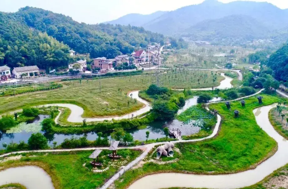 文明新风漾乡野 ——“文明乡风看我村”采风活动见闻