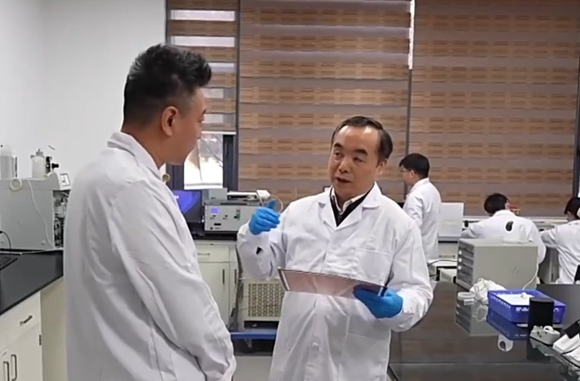 我国科学家成功研发叠层柔性太阳能电池