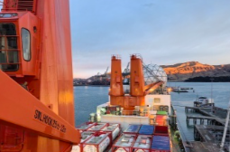 南极考察有新消息！“雪龙”号完成物资补给离开新西兰