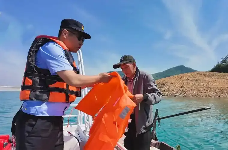 长潭两市启动湘江枯水期禁渔联合执法