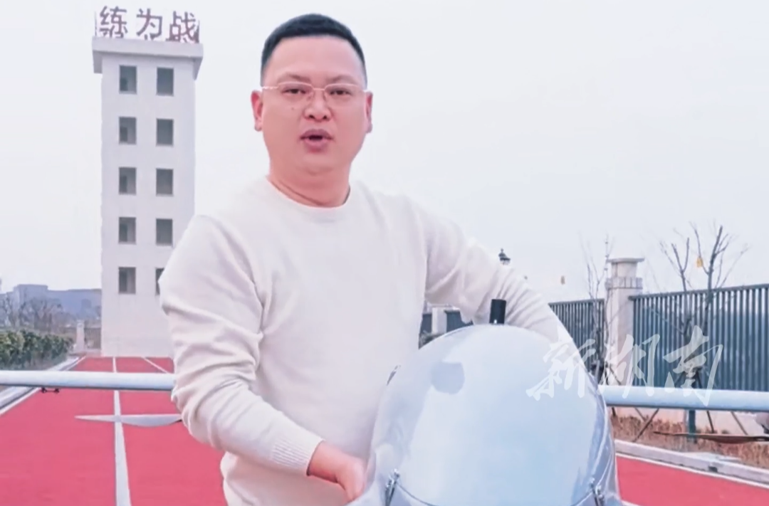 大力记者竟然抱得起飞机？听说鼎城来了森林灭火“三兄弟”……