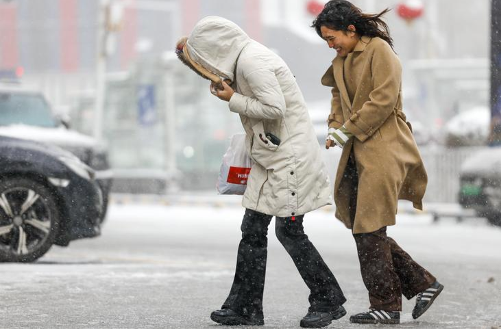 寒潮、冰冻、大风三预警齐发 南方局地降温10℃以上