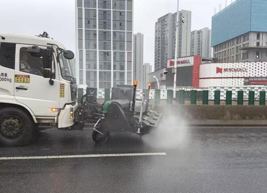 昼夜不息，持续奋战，新区市政全力保障桥隧通行安全