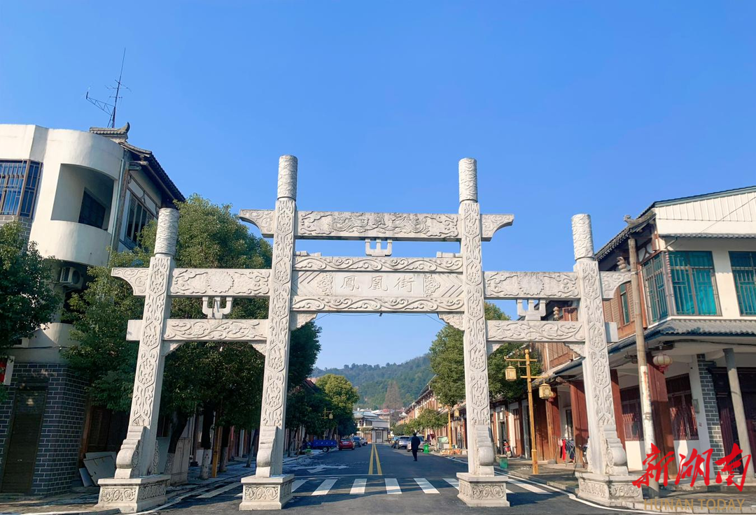 安乡黄山头镇：集镇道路“焕新” 民生幸福“加码”