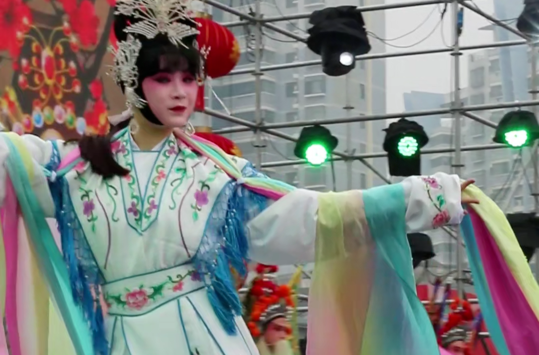 荆河戏亮相澧县年货节 举手投足见真功夫