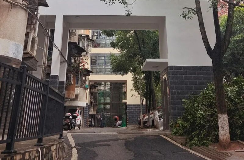 田心焕新 | 石峰区东门社区：20台电梯的“闯关”之路