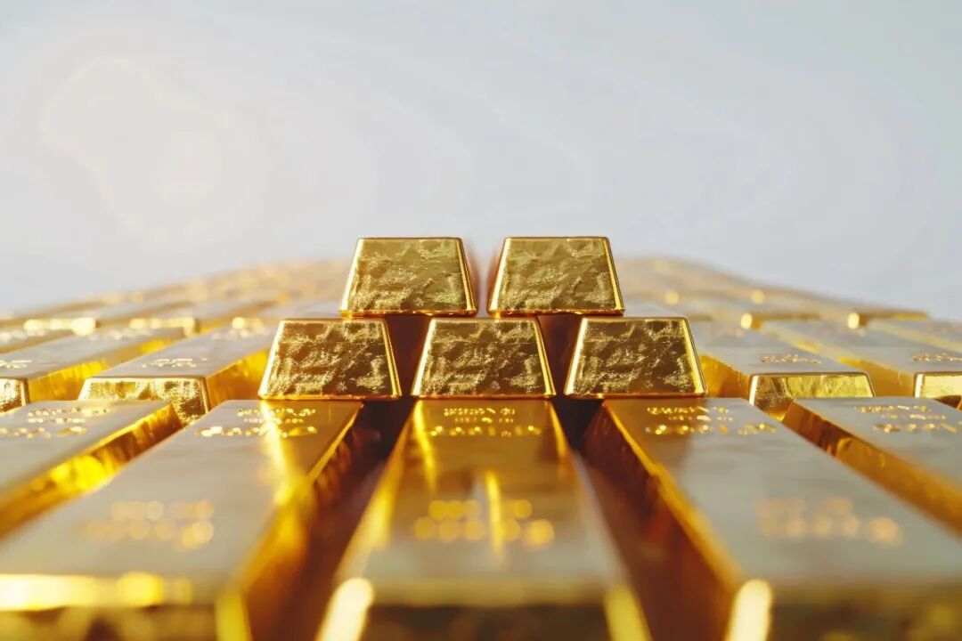 黄金彻底疯了，还能上车吗？