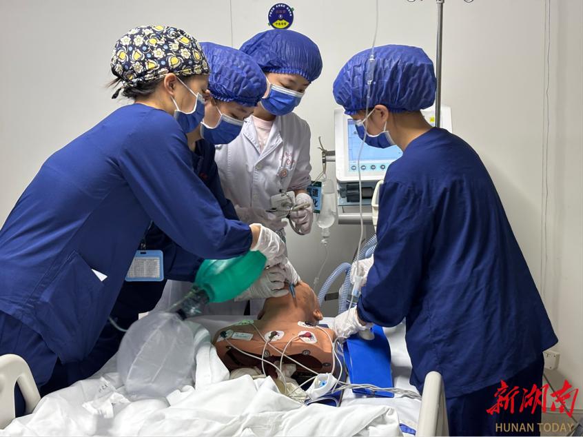 南华医院重症医学科开展气管插管非计划拔管应急演练