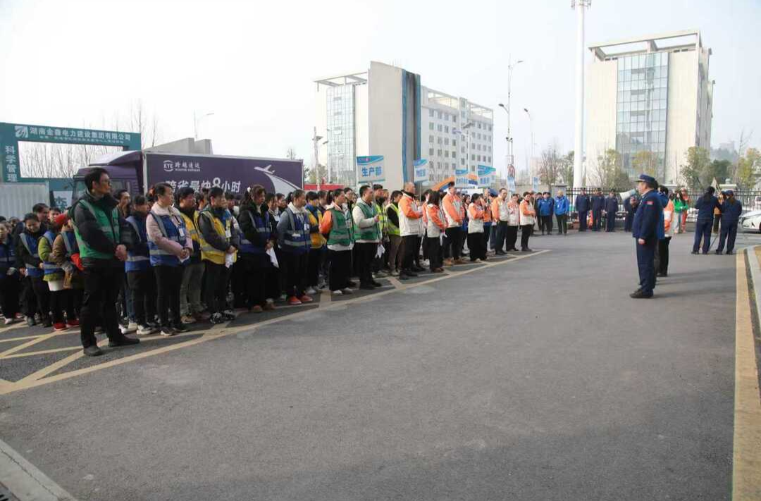 永州经开区：永州产投集团联合区消防救援大队开展消防演练