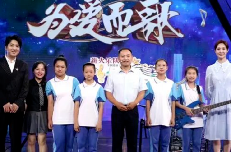 为爱发电，岳阳2教师被马云“资助”10个W！