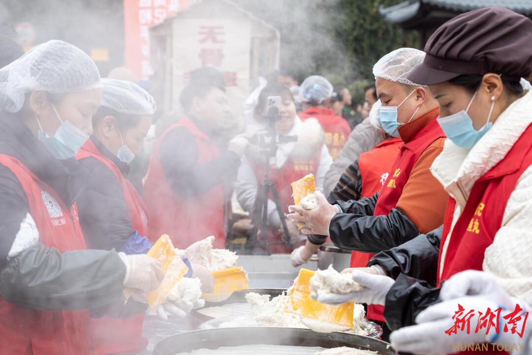 珠晖区和平乡首届臻味周记波哥鱼丸暨土头碗文化节启幕 非遗鱼丸与乡土盛宴引客来