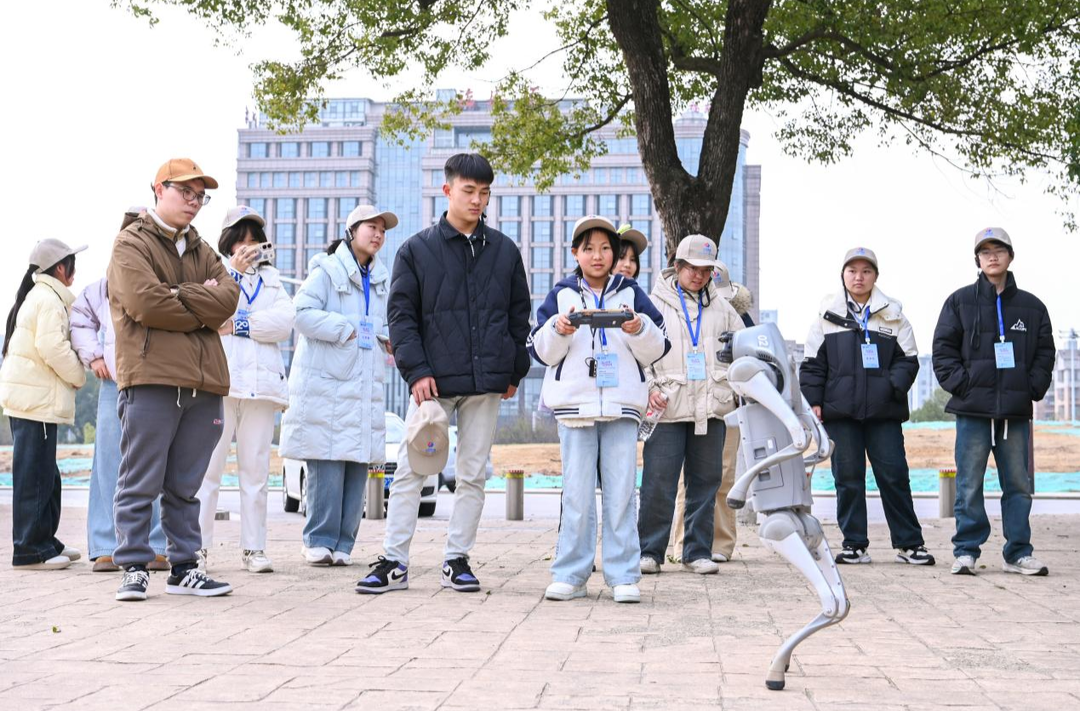 当“山里的眼睛”遇见“星城的光”：37名隘口少年的三天追光之旅