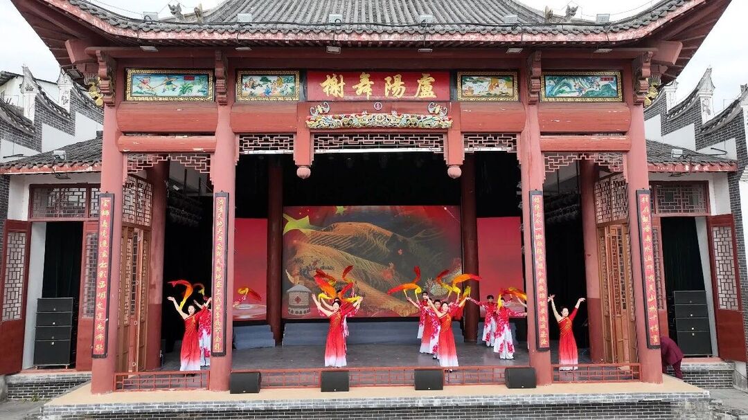 汝城：“文艺年货”赶大集 “强基工程”暖民心