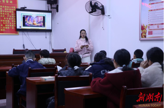 金洞“阅读润心•春联送福”寒假送教下乡活动温暖启航