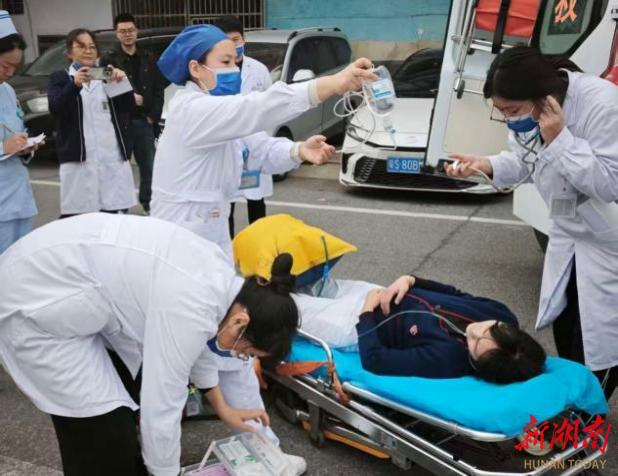 南华医院开展高危孕产妇应急救治演练，筑牢母婴安全防线