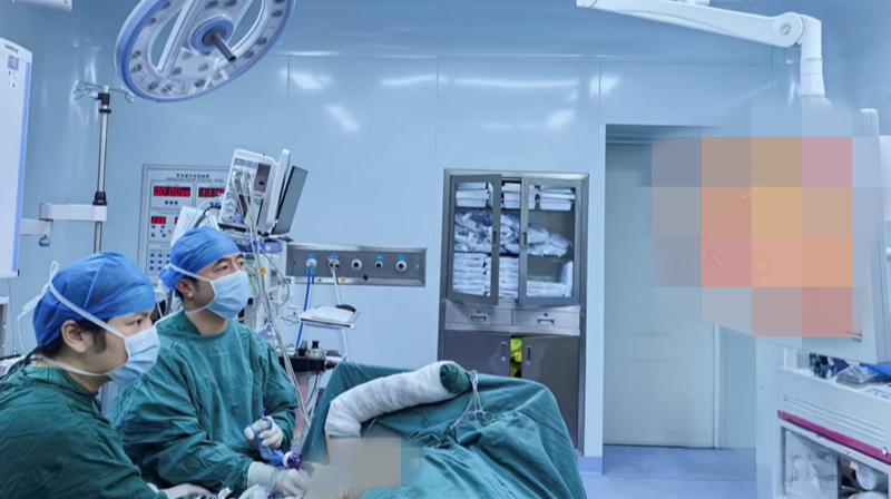 医疗服务提升年丨永州市中心医院成功实施永州首例“腔镜下黄金双平面”乳房重建术