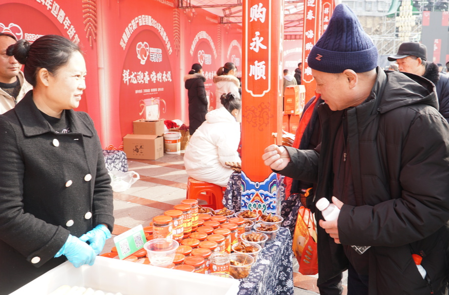 神秘湘西过大年｜购物篇：货满背篓笑开颜