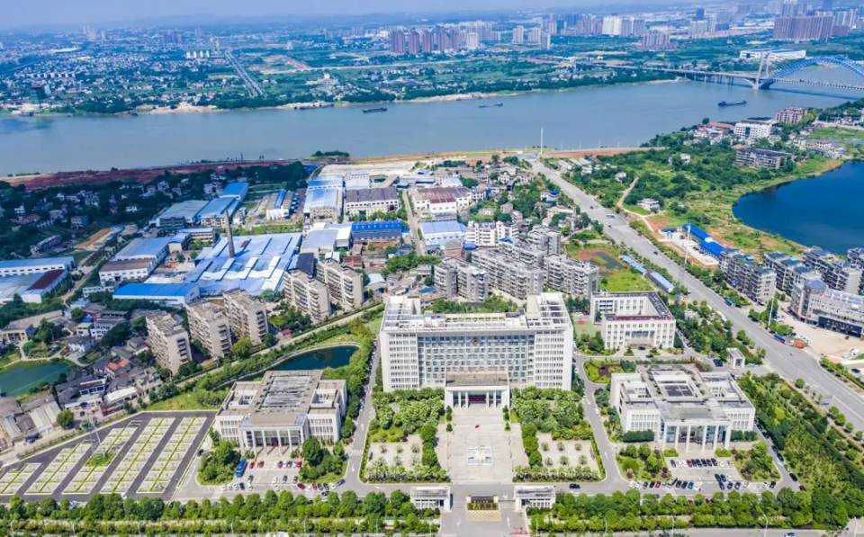 岳塘区纪委监委：正风肃纪护民生 实干担当促发展