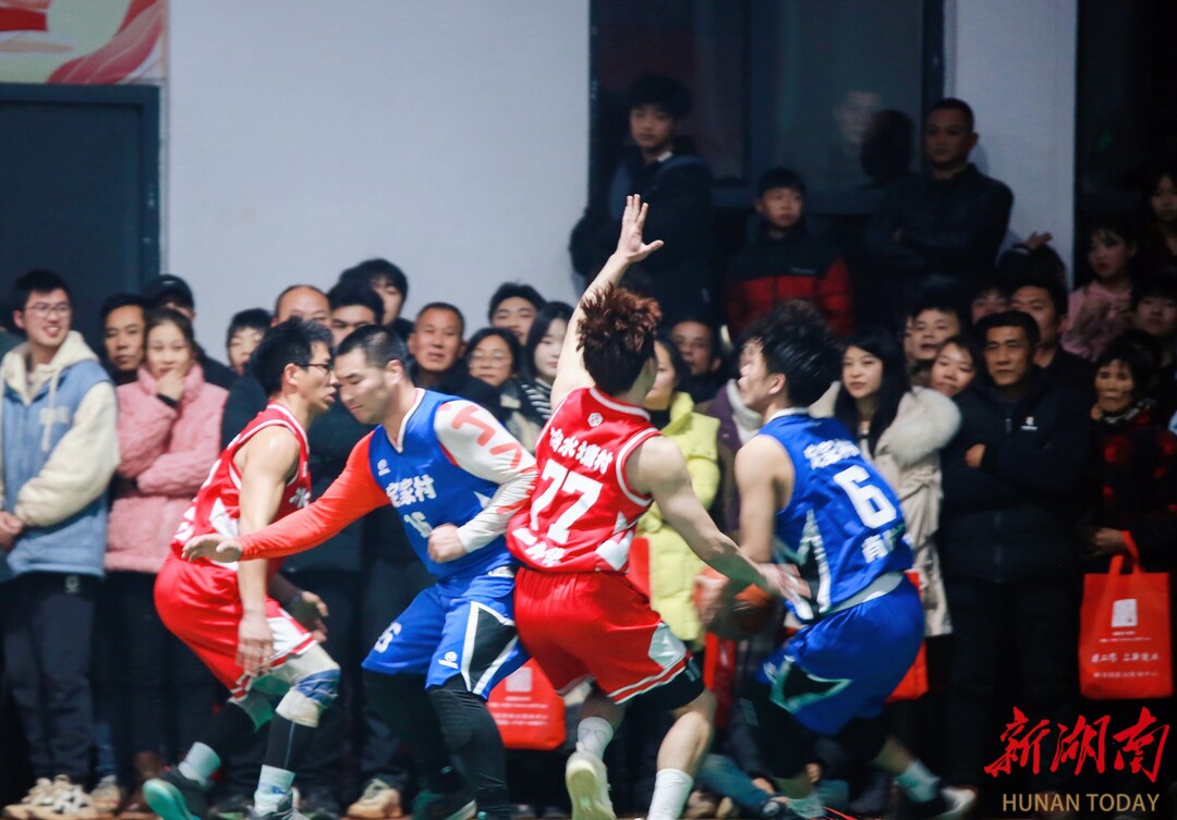 新田县大坪塘镇：政府“听劝”显温度 村BA“焕新”聚乡情