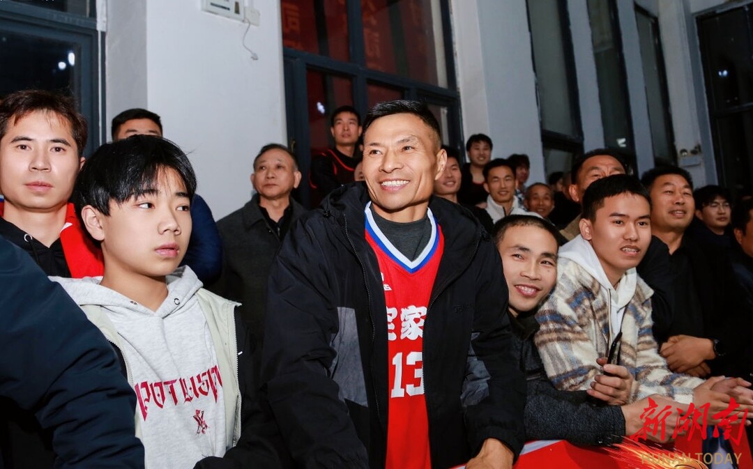 新田县大坪塘镇：政府“听劝”显温度 村BA“焕新”聚乡情