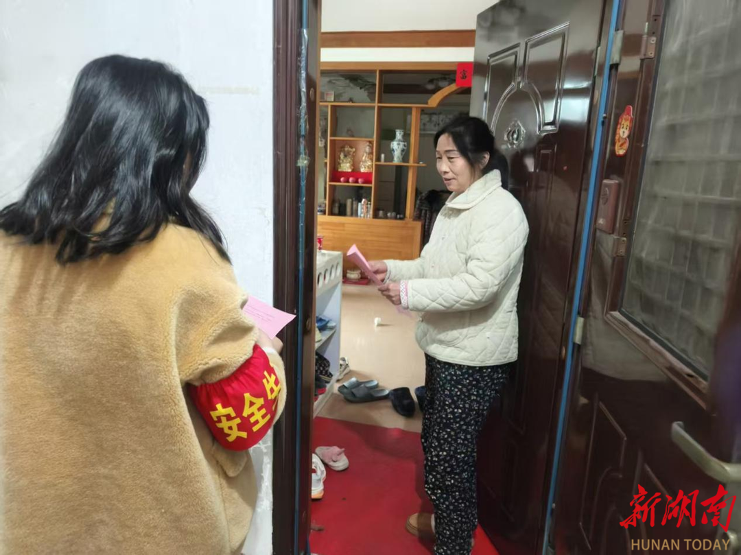 北湖区涌泉街道冲口社区：多措并举暖民心 平安祥和迎新春