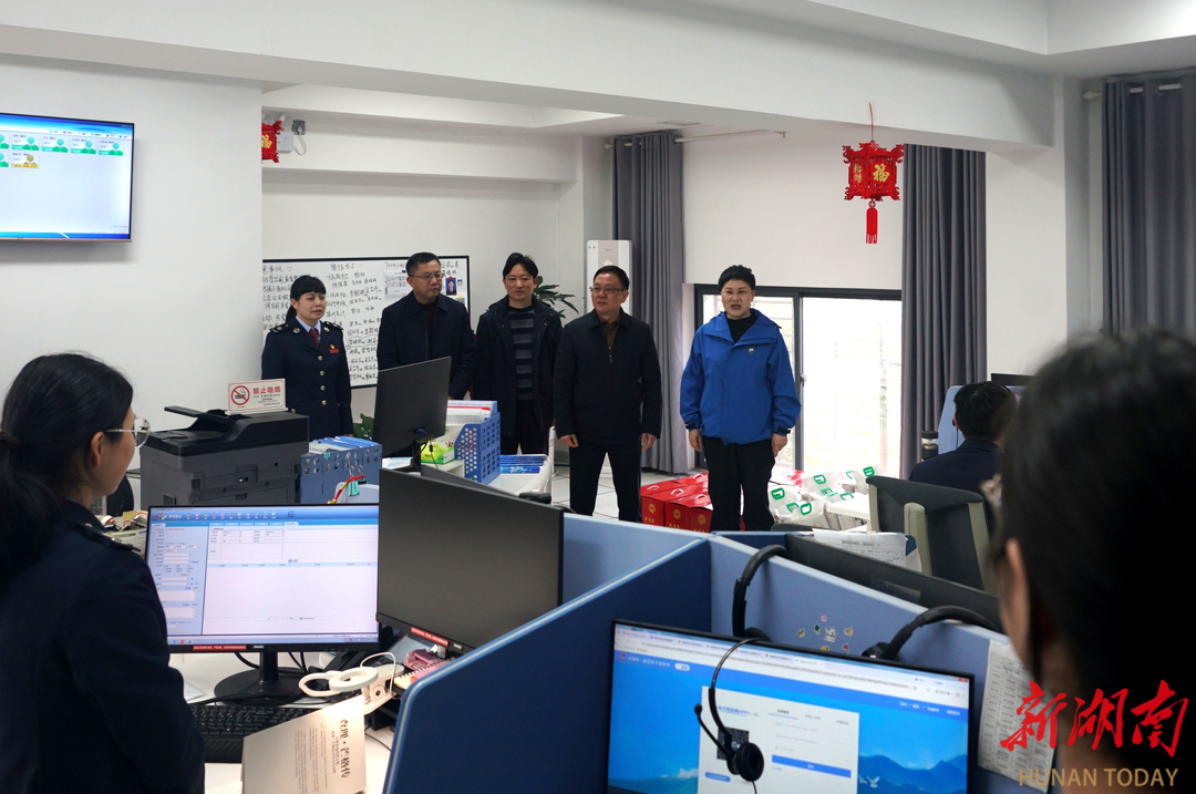 郴州市总工会走访慰问郴州税务12366热线一线职工