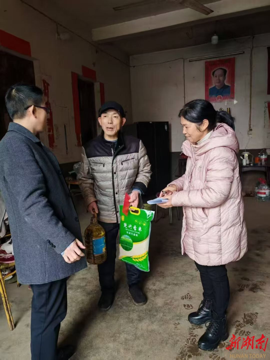 安仁县牌楼乡：走村入户送温暖 年关情深暖民心