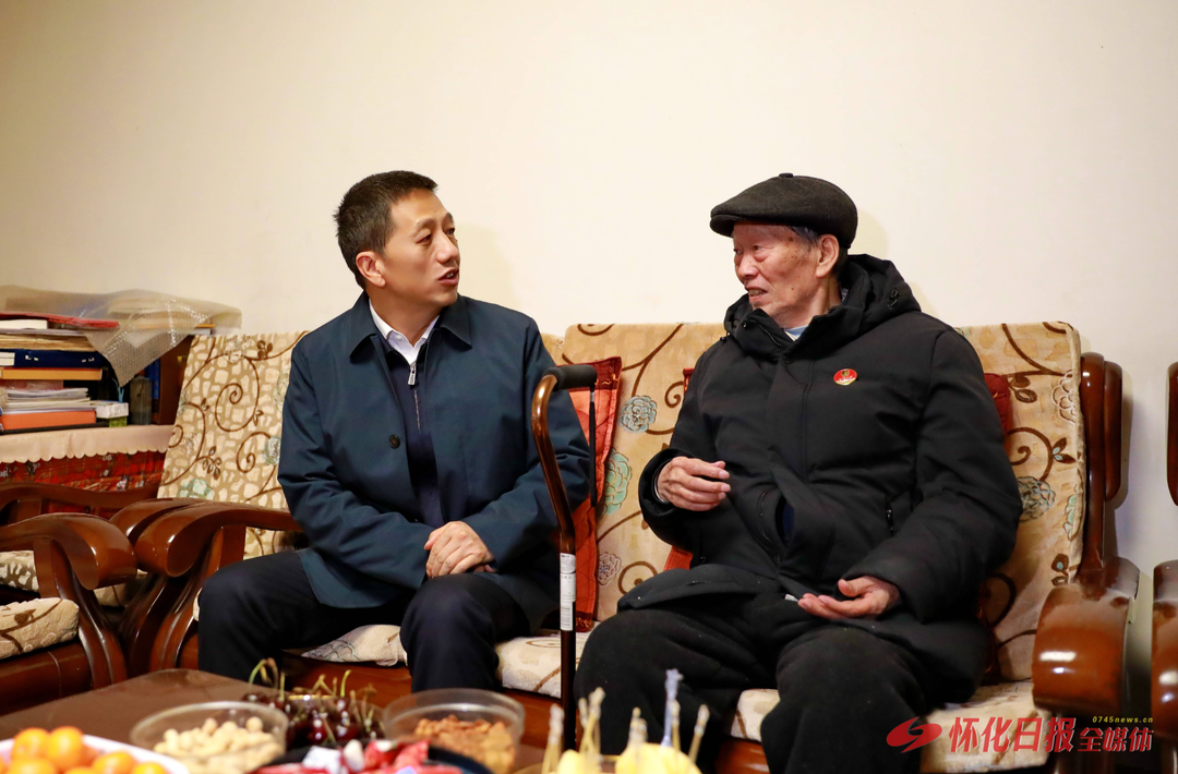 许忠建韦朝晖贺遵庆李万千牛顺生等市领导看望老领导老同志