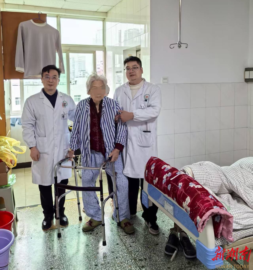 多学科精密协作，耒阳市人民医院成功为86岁高危骨折患者实施复杂手术