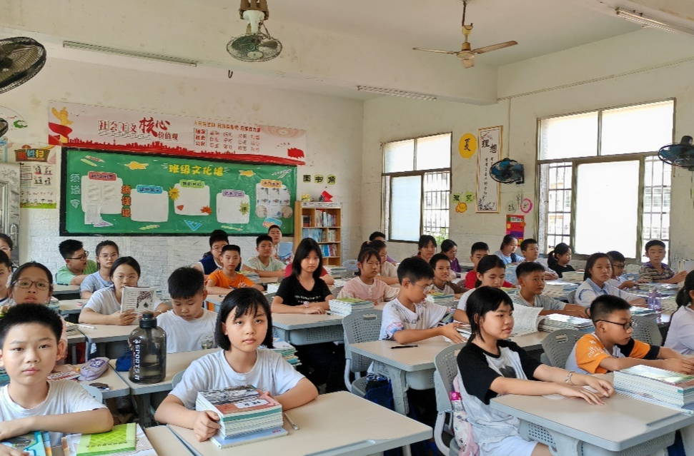 多方社会力量慷慨助学，共促衡南乡镇教育发展