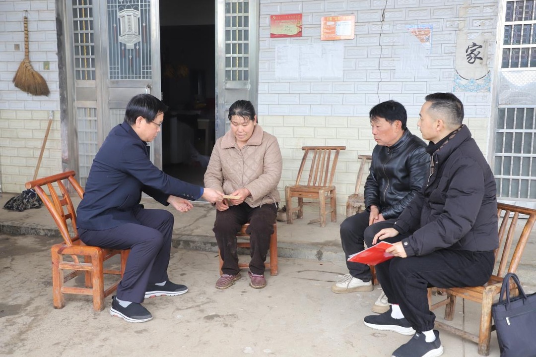 新春送暖，检情相伴 君山区检察院开展节前走访慰问活动