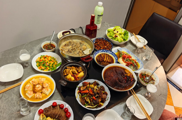 随笔∣马年团年饭，幸福一家人