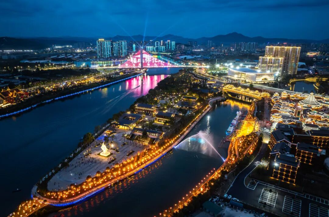 湘江新区×怀化：湘江潮涌连雪峰，一城灯火一城福