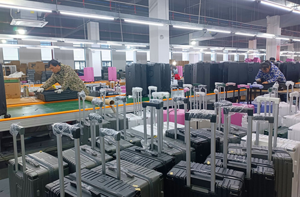 新春走基层｜怀化国际箱包皮具产业园活力迸发