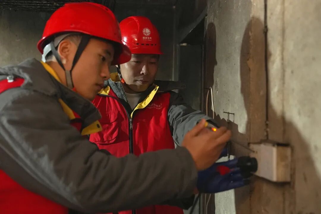 新春走基层 | 24小时坚守，点亮中国年