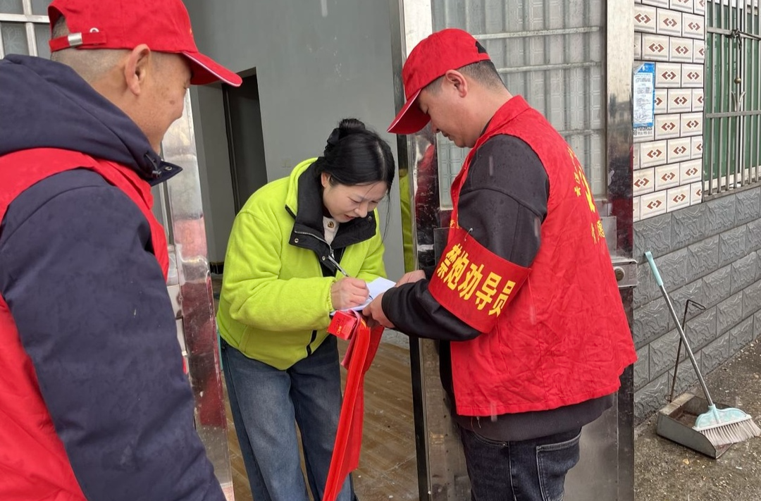 一名党员一面旗：云溪区老党员带头交出禁炮“温情答卷”