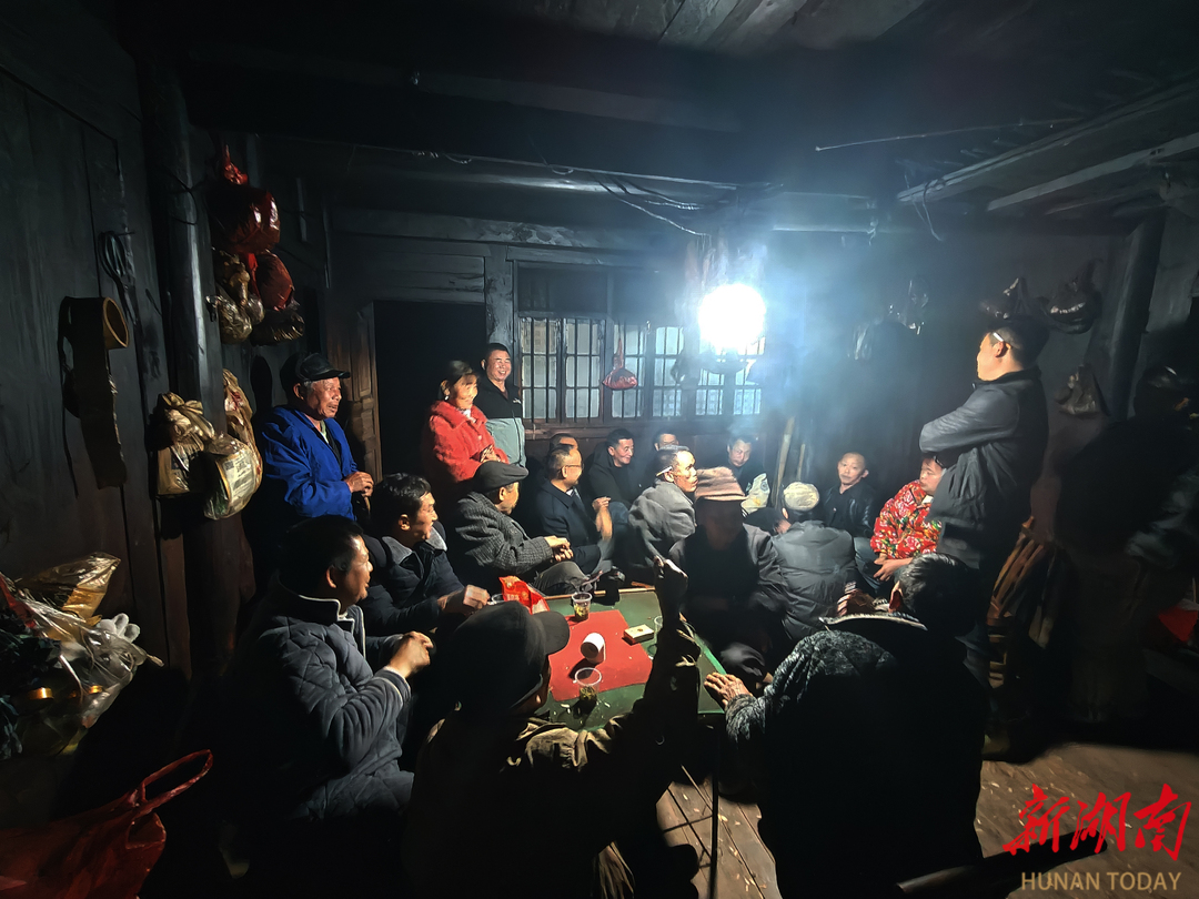 除夕夜的一场民生议事会