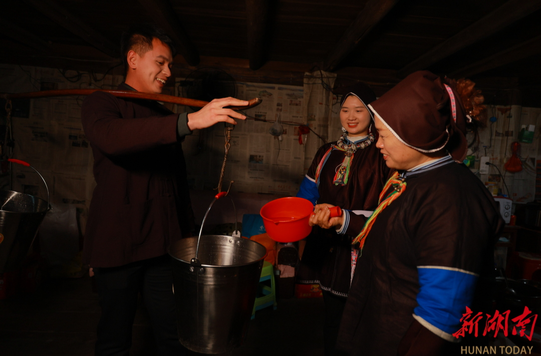 春回大地 福满五溪｜同歌共舞“月地瓦”，欢庆侗族“情人节”