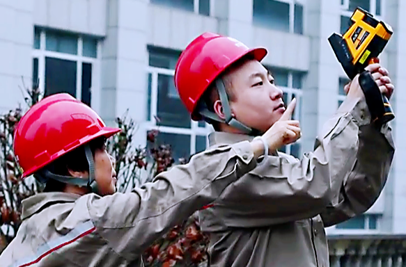 新春走基层之春节坚守丨巡线测温除隐患  护航春节保供电