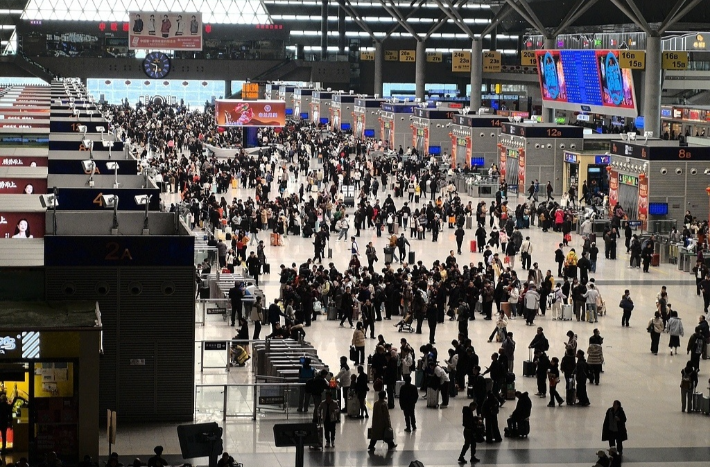 交通运输部：今日跨区域人员流动量将达客流峰值