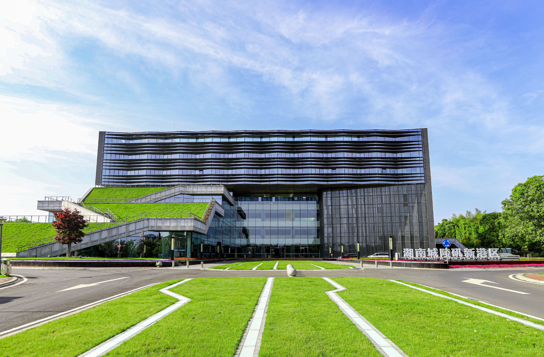 岳阳高澜：先进制造“势如虹”