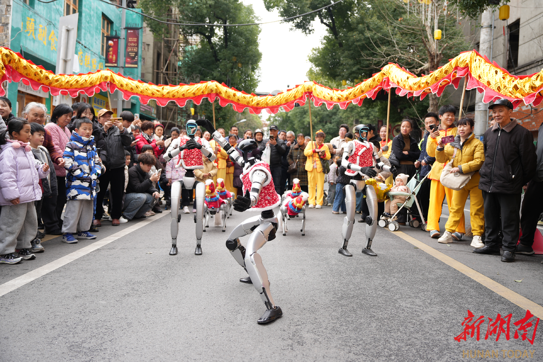 资阳“双百闹元宵”预演，机器人抢占“C位”