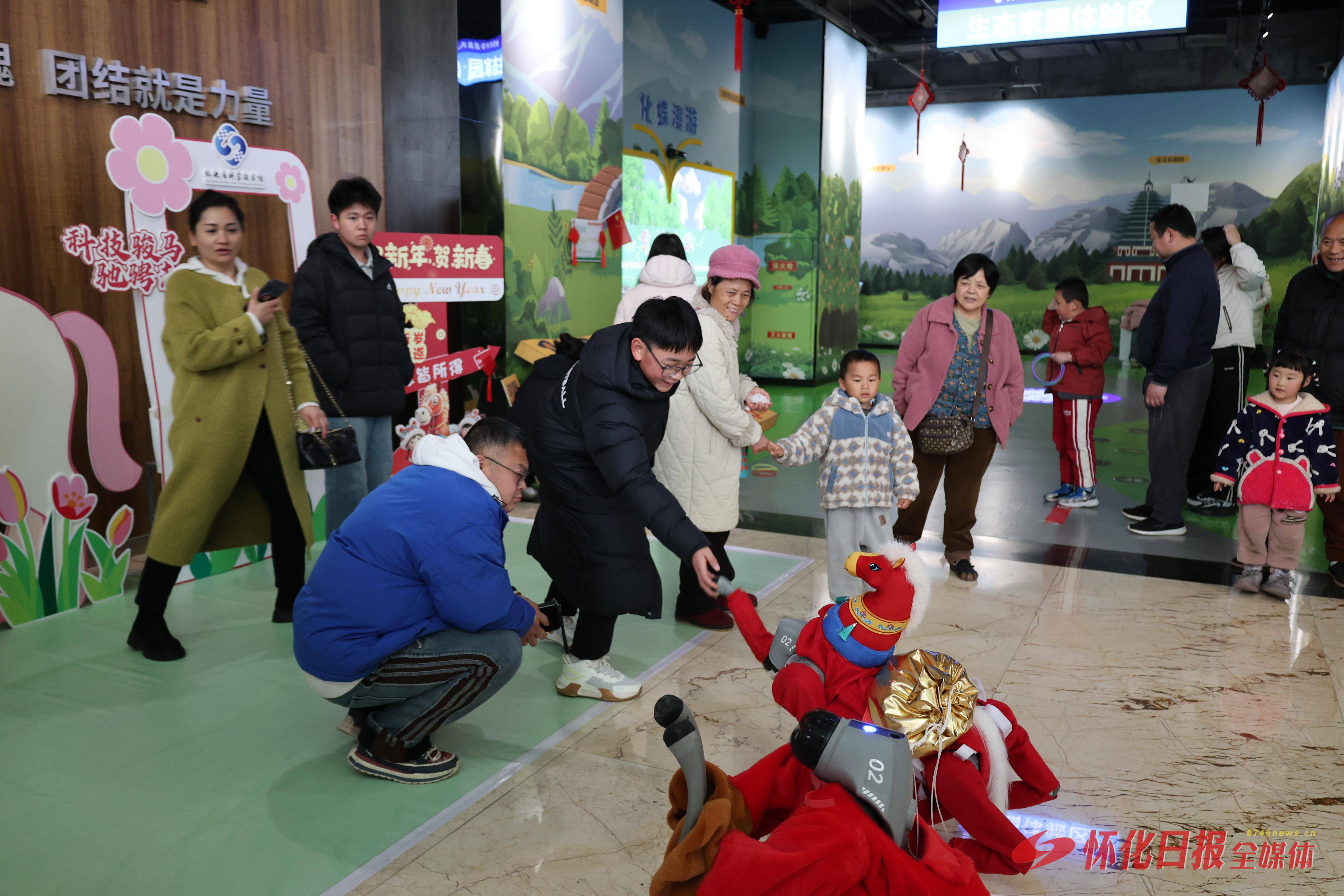 科普点亮佳节，怀化市科技馆2026年春节主题活动精彩纷呈