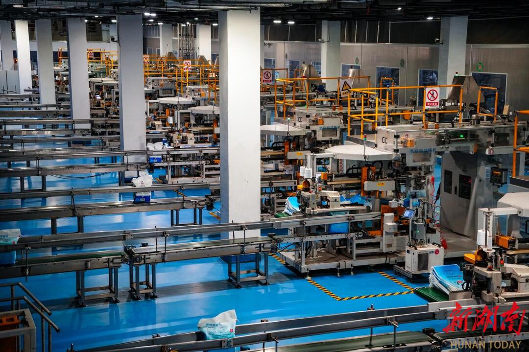 奋进“十五五” 新年开新局｜湘衡盐化：按下数字化转型“加速键” 各条生产线满负荷运转 