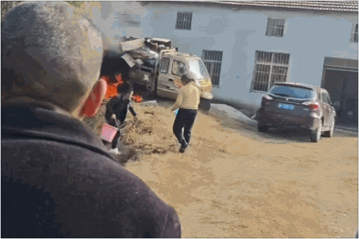 GIF(03).gif